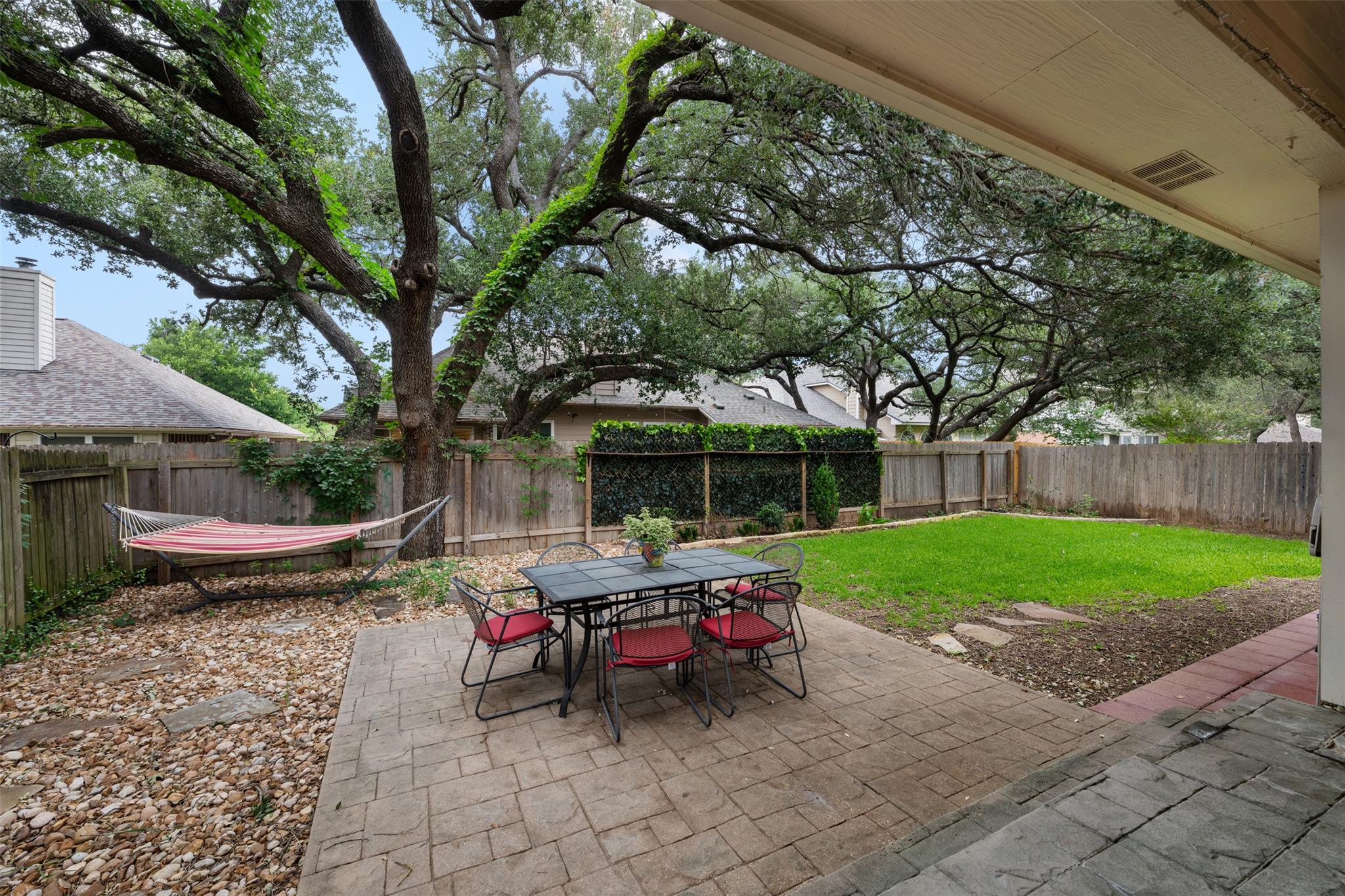 1103 Brighton Bend LN