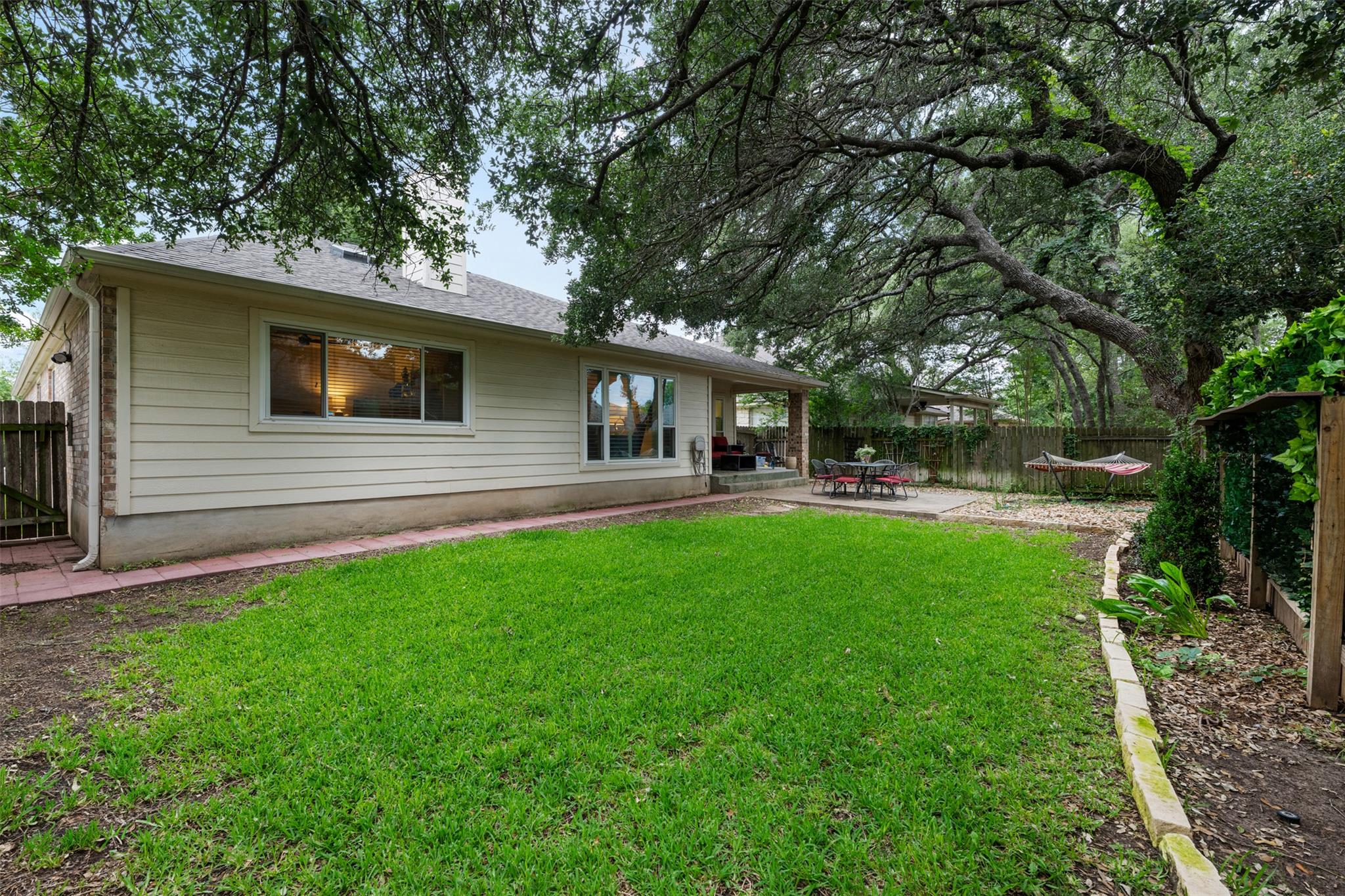 1103 Brighton Bend LN