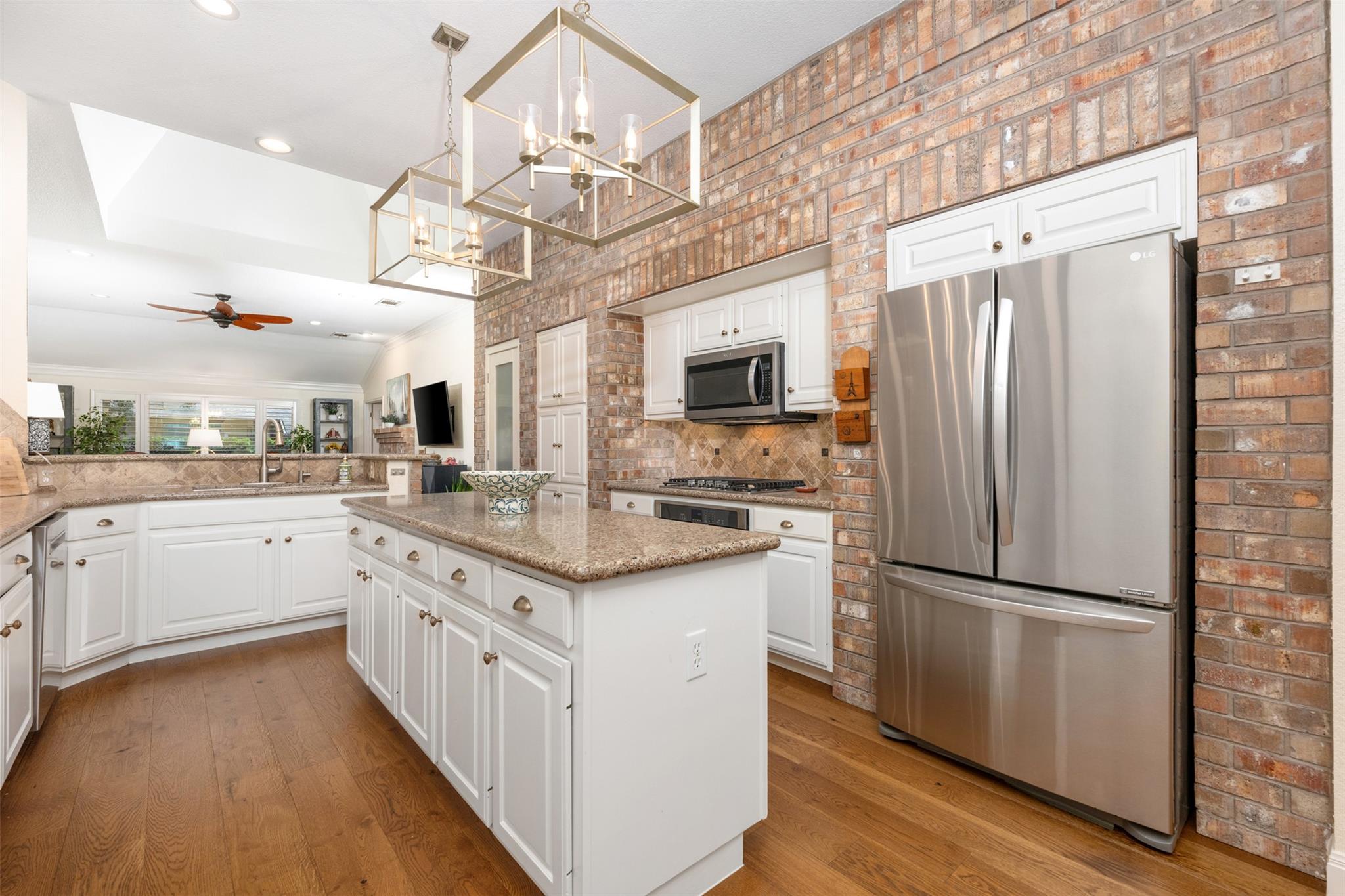 1103 Brighton Bend LN