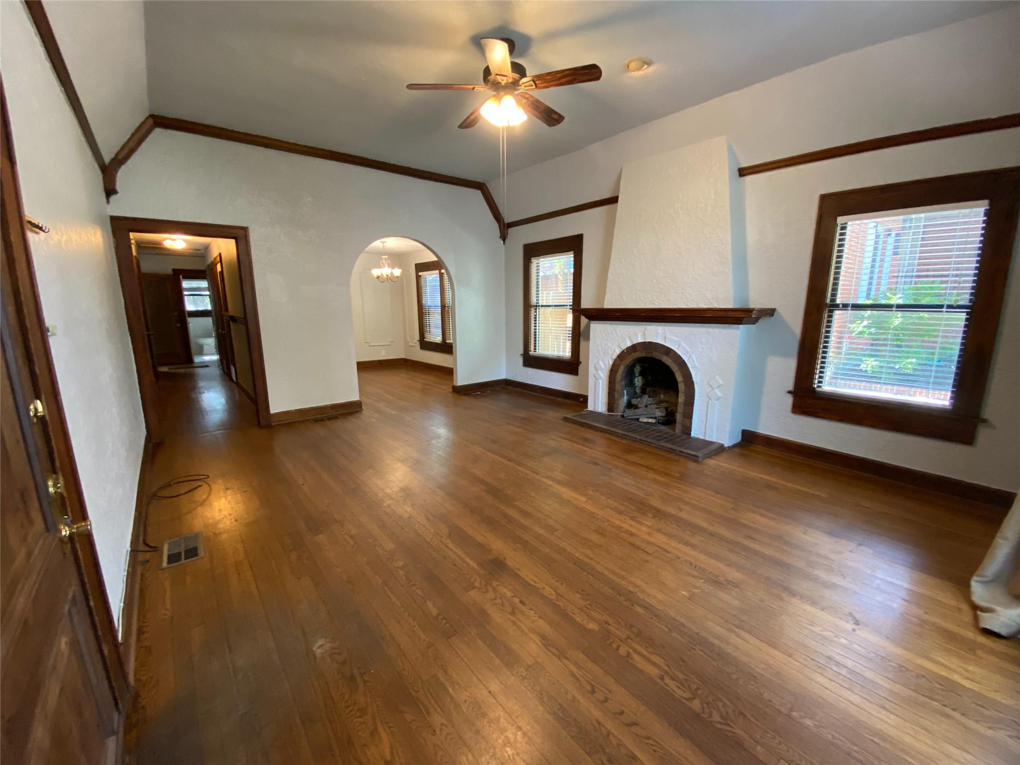 2830 San Gabriel ST Unit: A&B