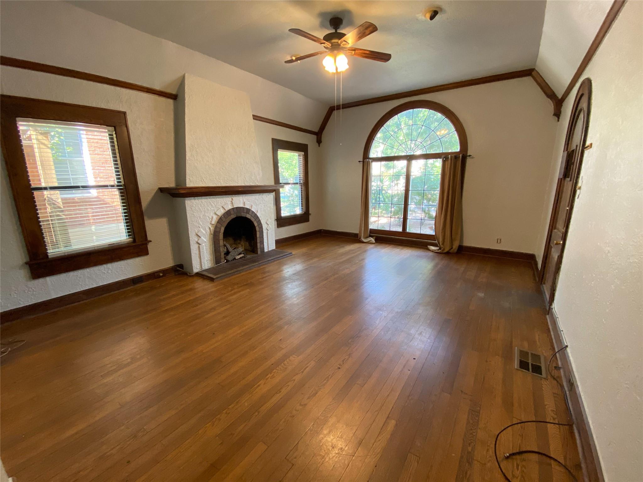 2830 San Gabriel ST Unit: A&B