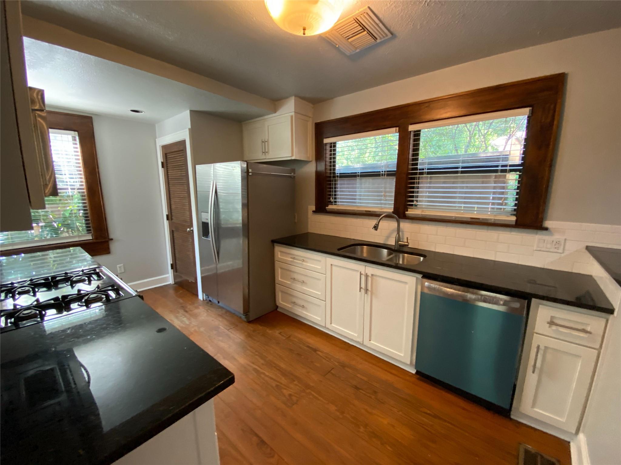 2830 San Gabriel ST Unit: A&B