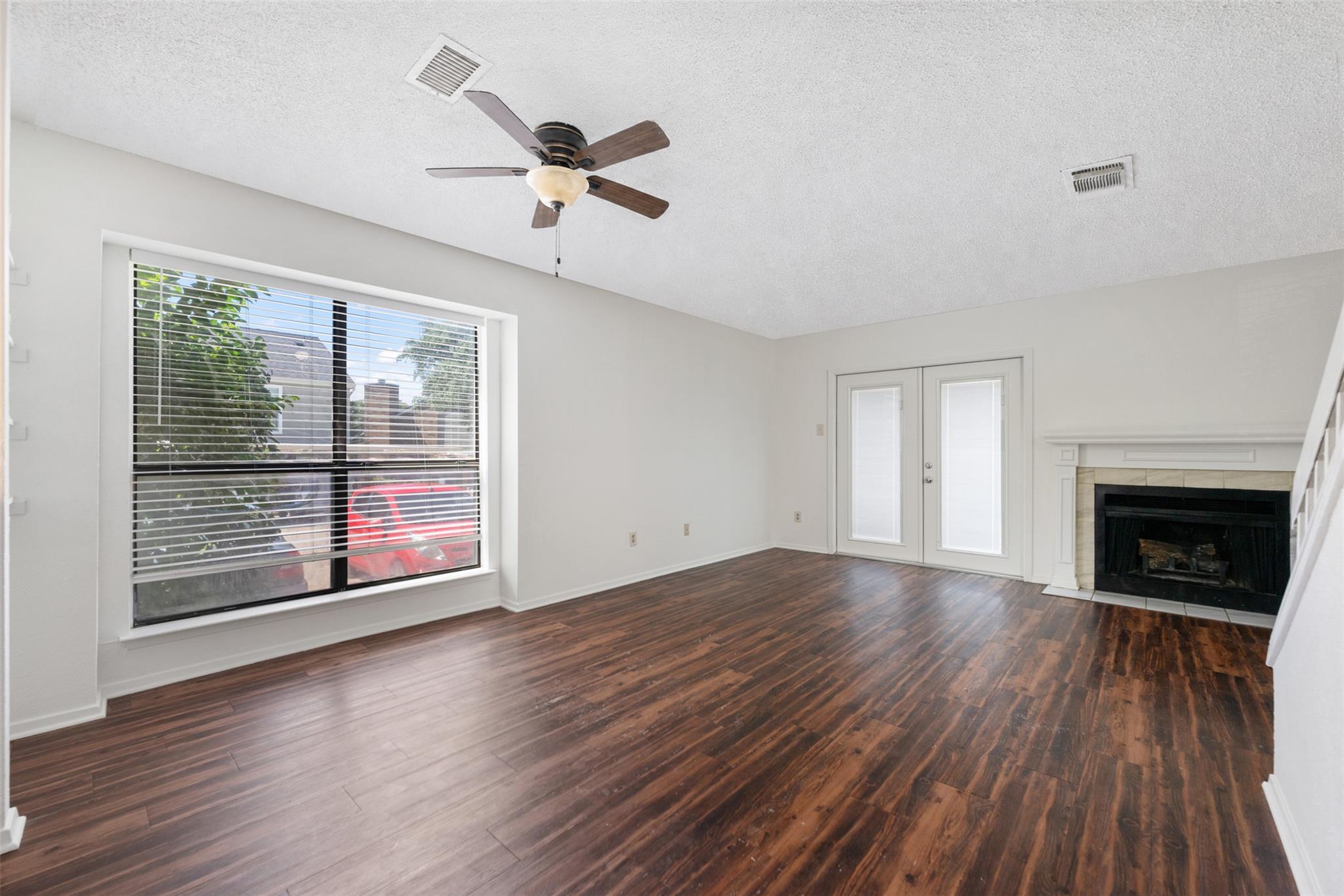 2018 W Rundberg LN # 10A