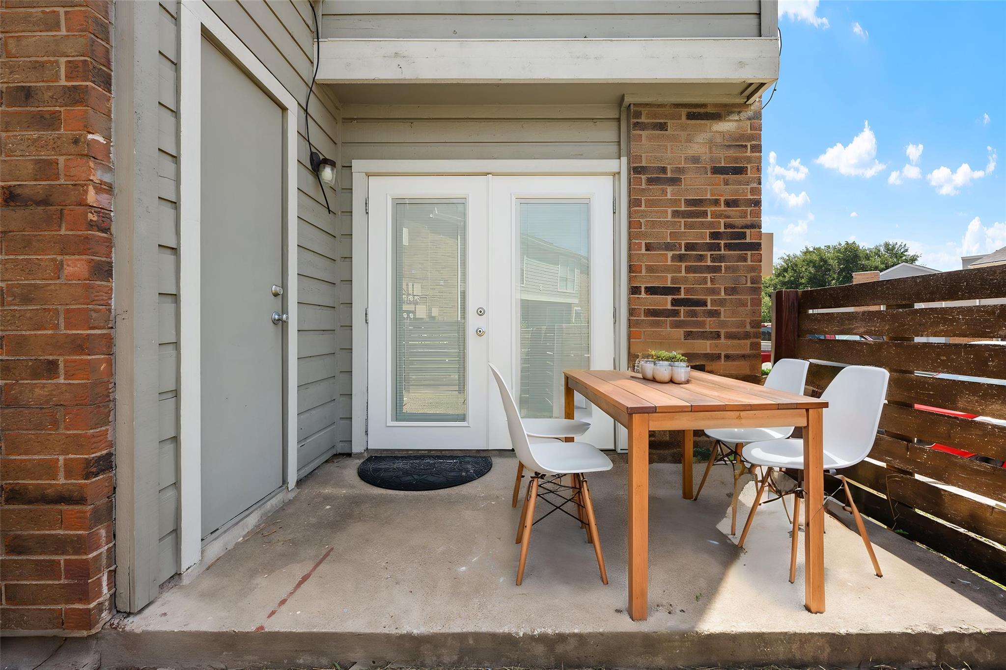 2018 W Rundberg LN # 10A