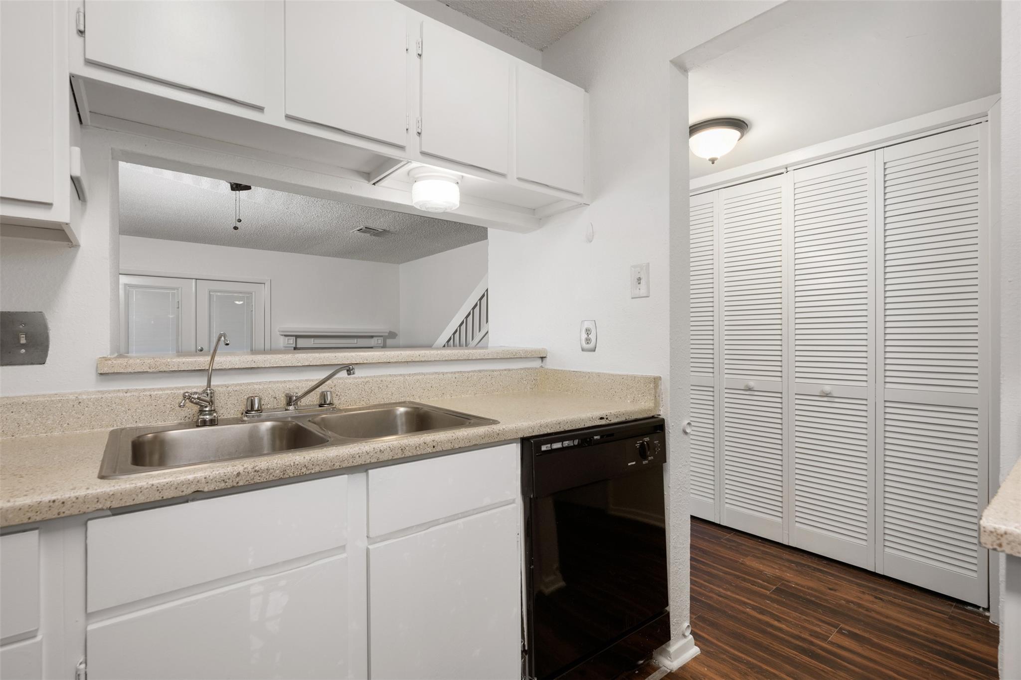 2018 W Rundberg LN # 10A