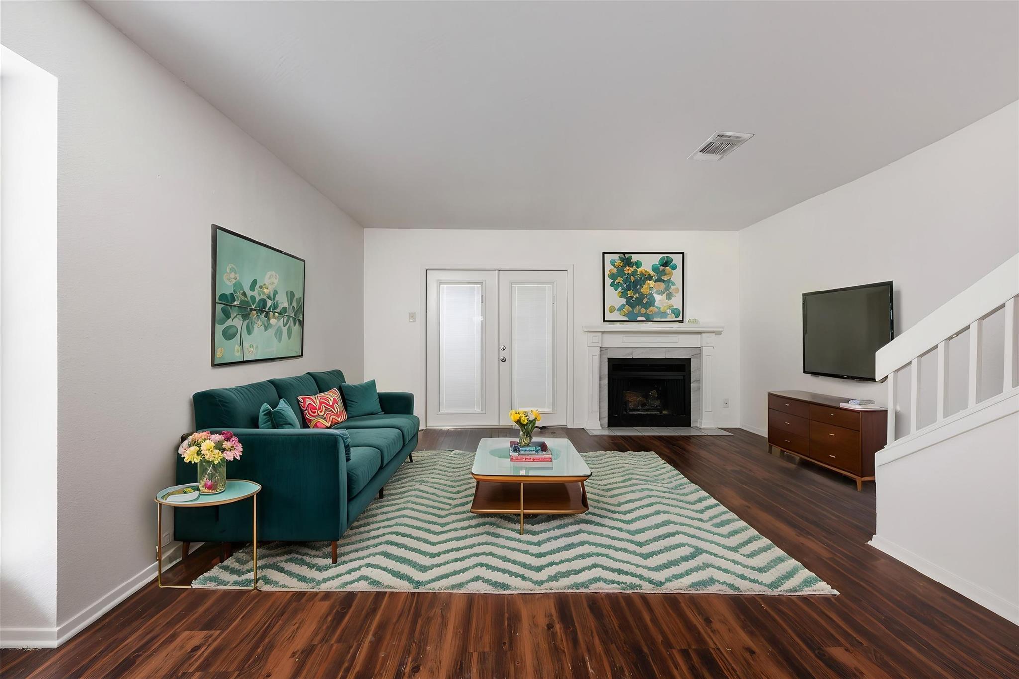 2018 W Rundberg LN # 10A