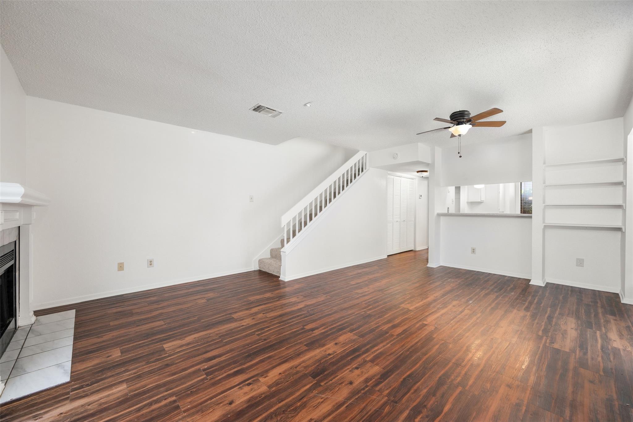 2018 W Rundberg LN # 10A