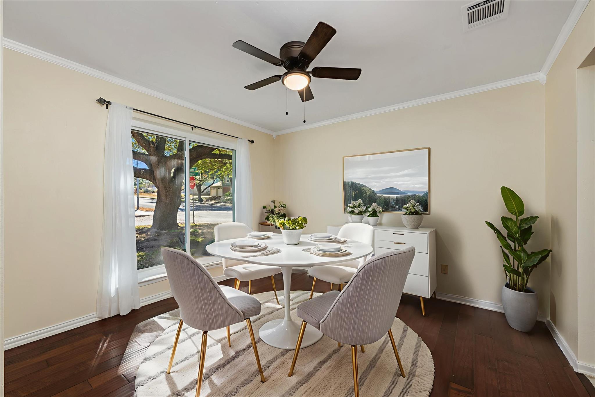 1408 Doonesbury DR