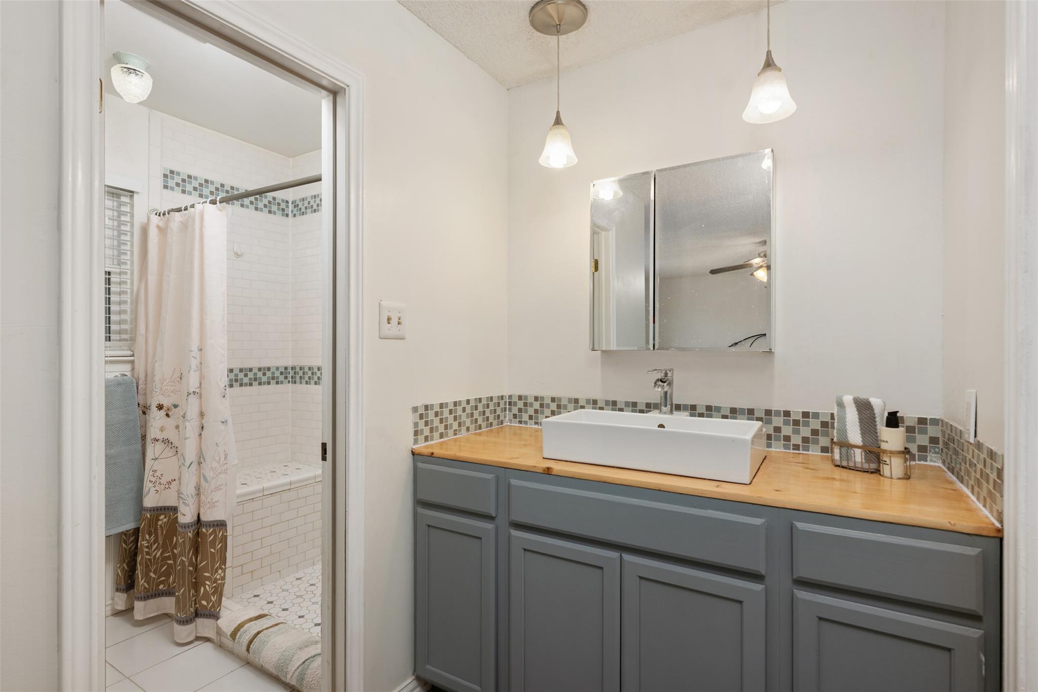 1408 Doonesbury DR
