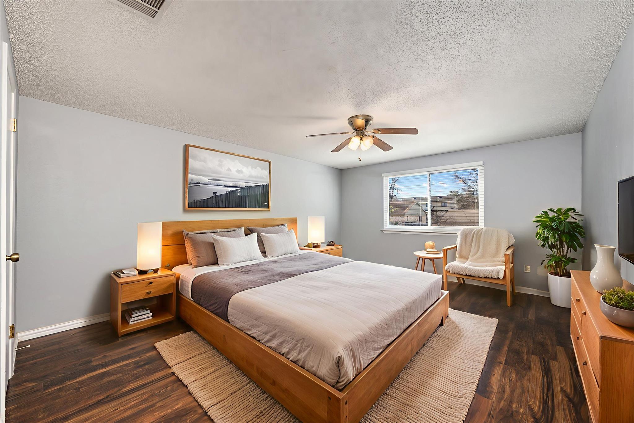 1408 Doonesbury DR