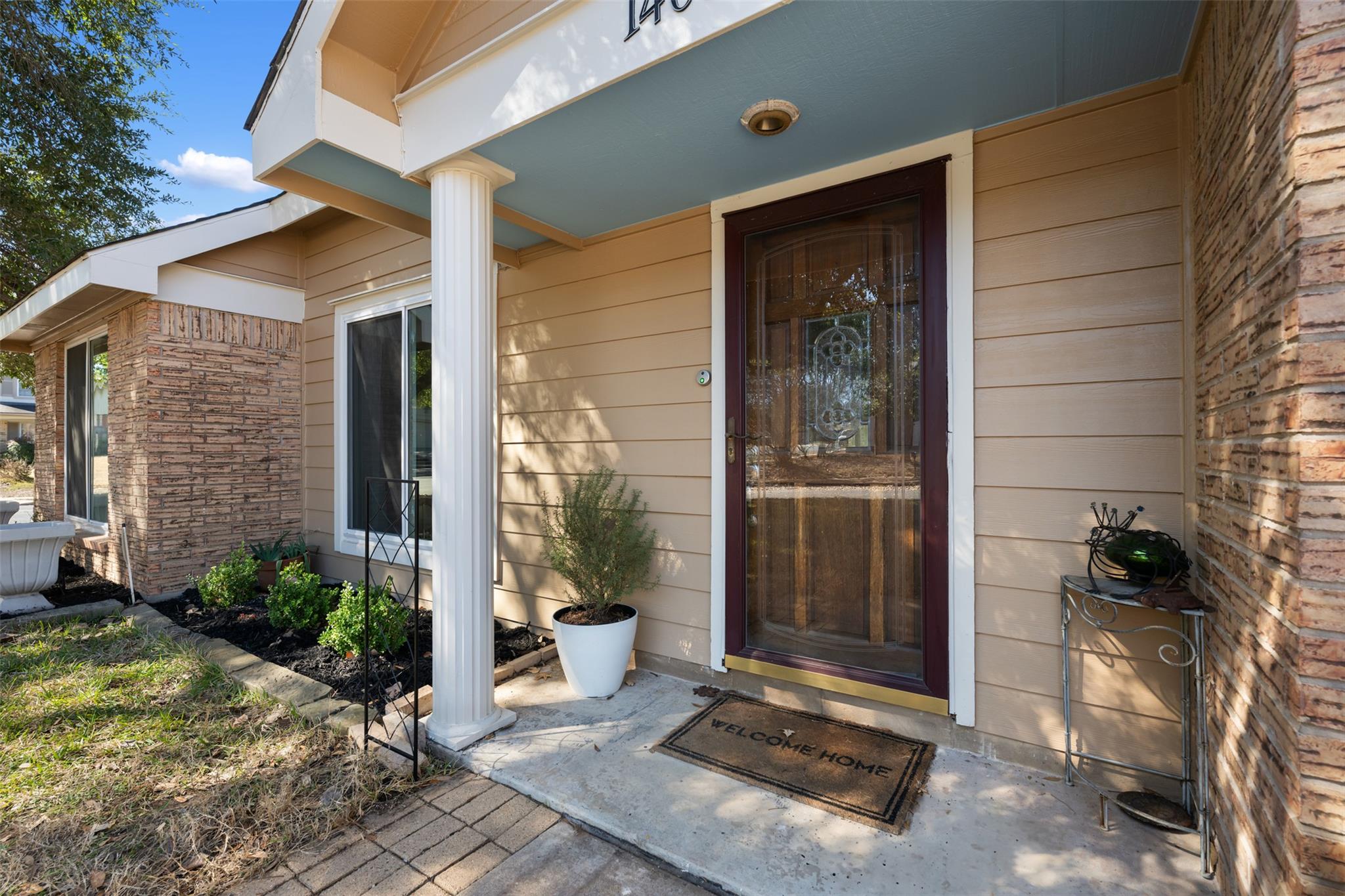1408 Doonesbury DR