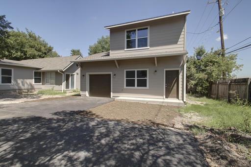 921 E 37 ST Unit: A&B
