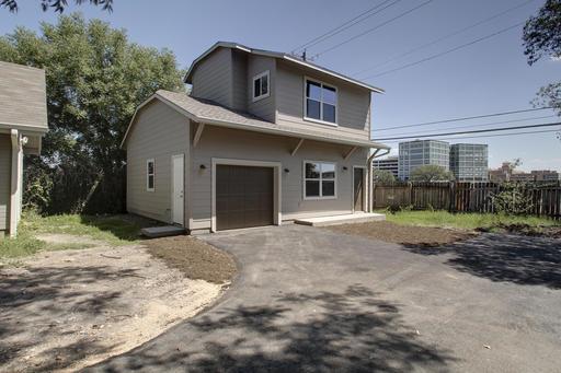 921 E 37 ST Unit: A&B