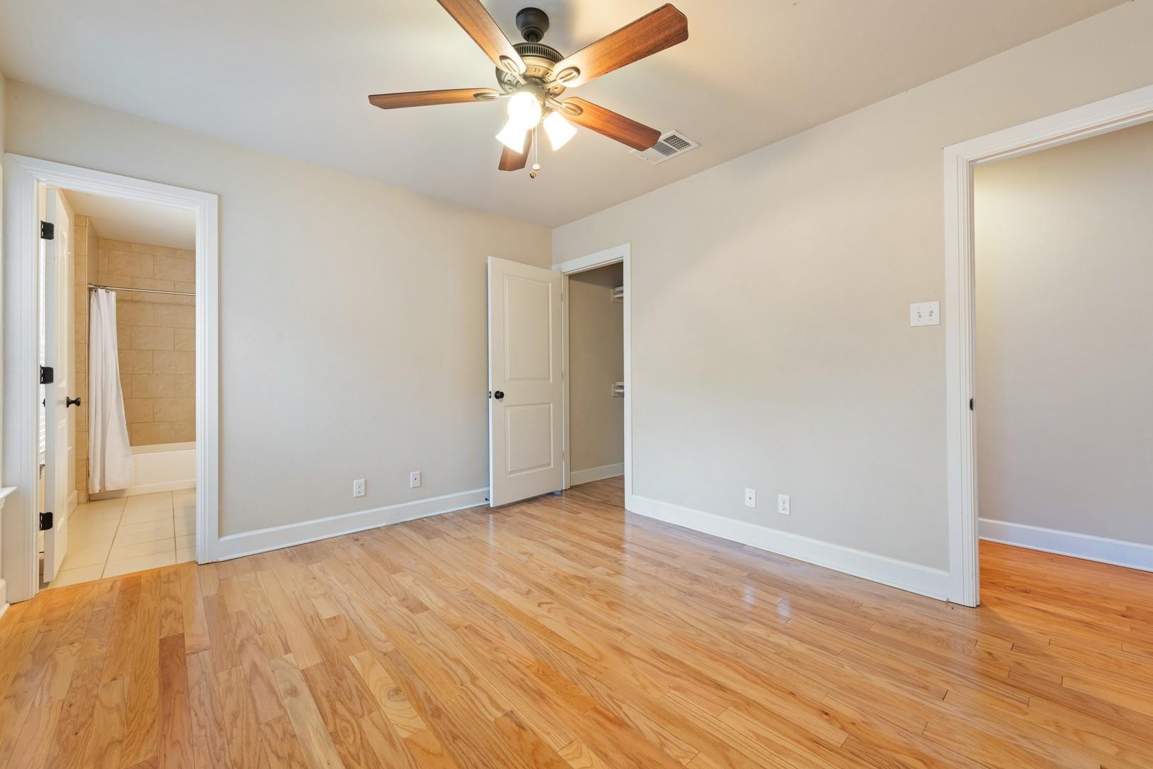 921 E 37 ST Unit: A&B