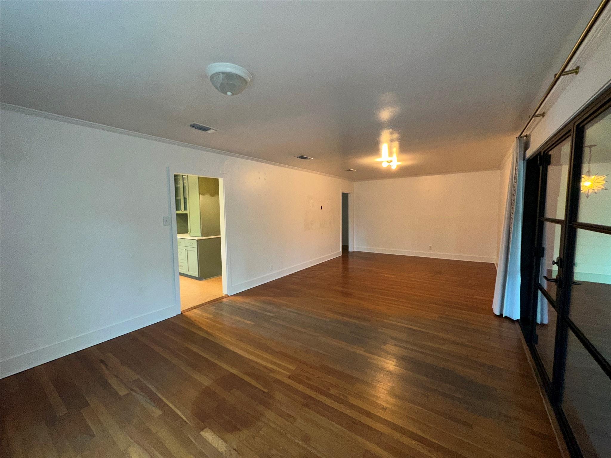 4711 Fairview DR
