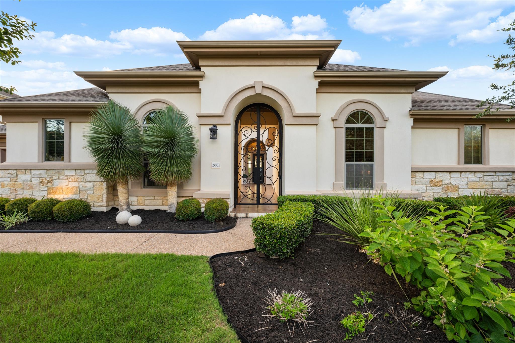 2001 Long Bow DR