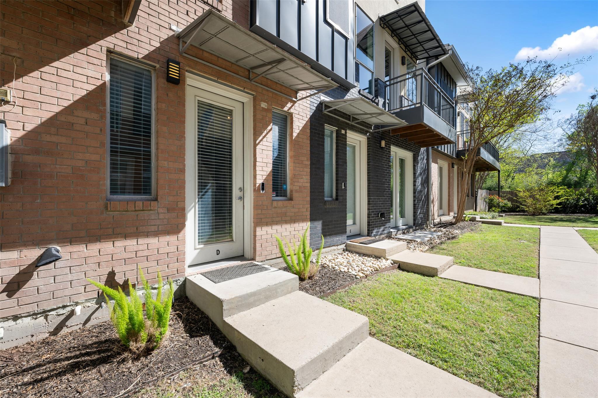 1209 Kinney Ave # D