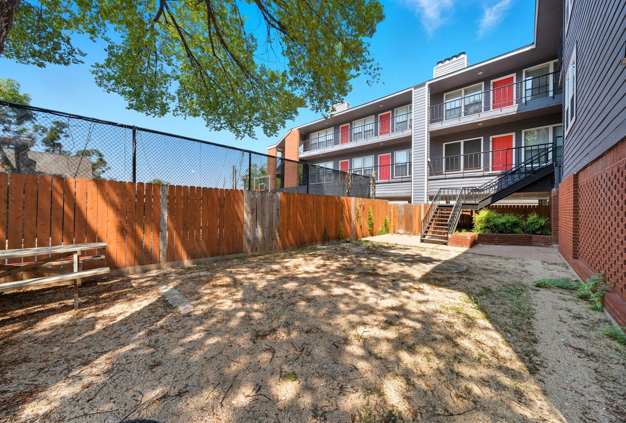 2804 Rio Grande ST # 205