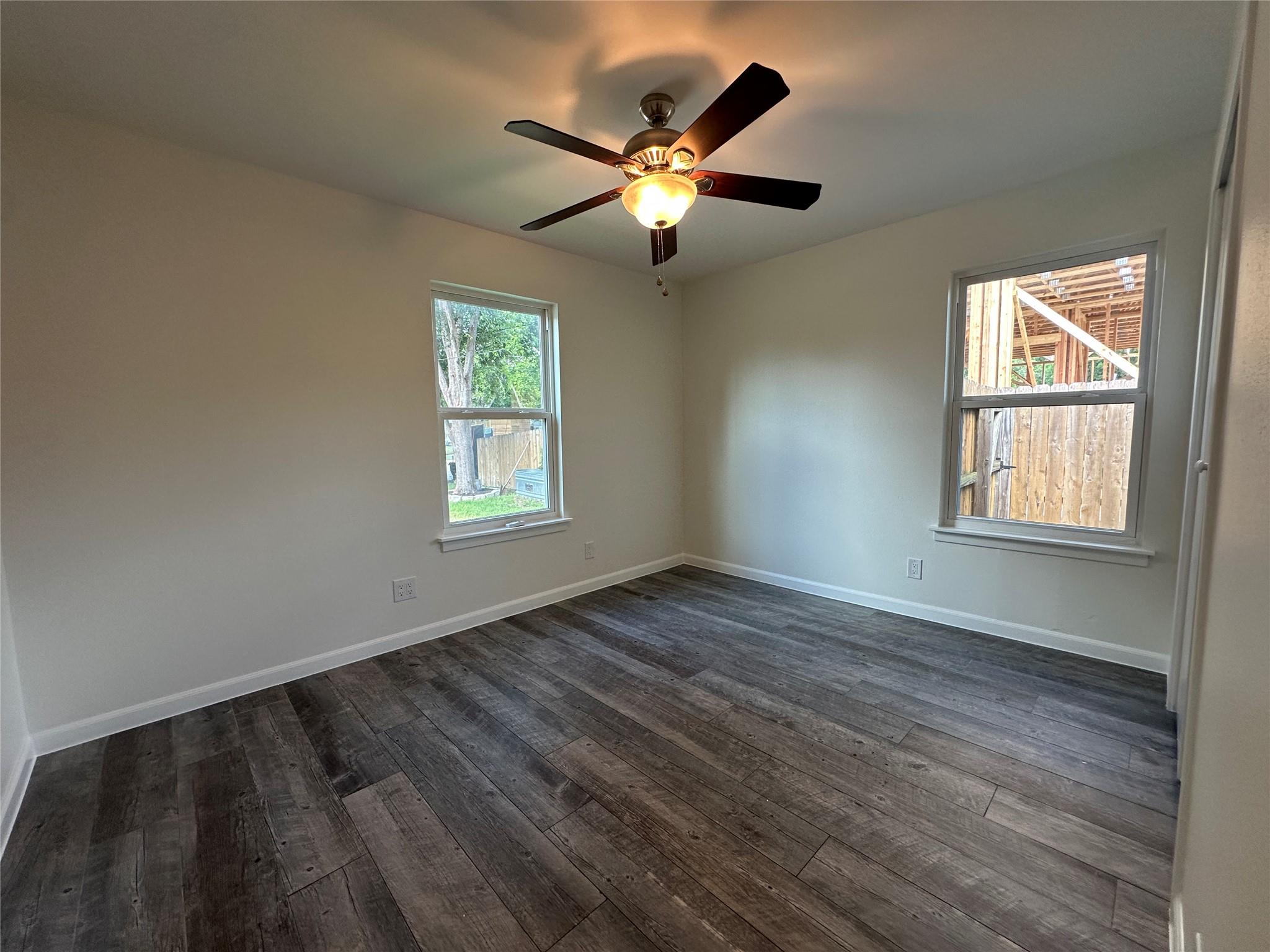 908 Plateau CIR