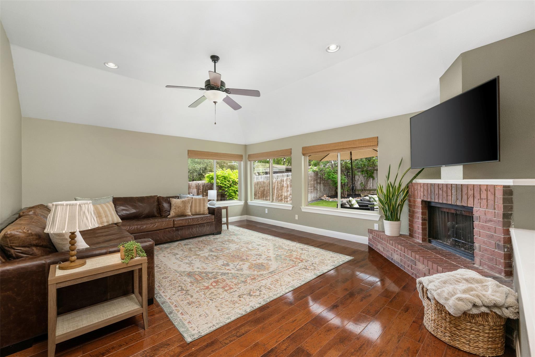 6115 Back Bay LN