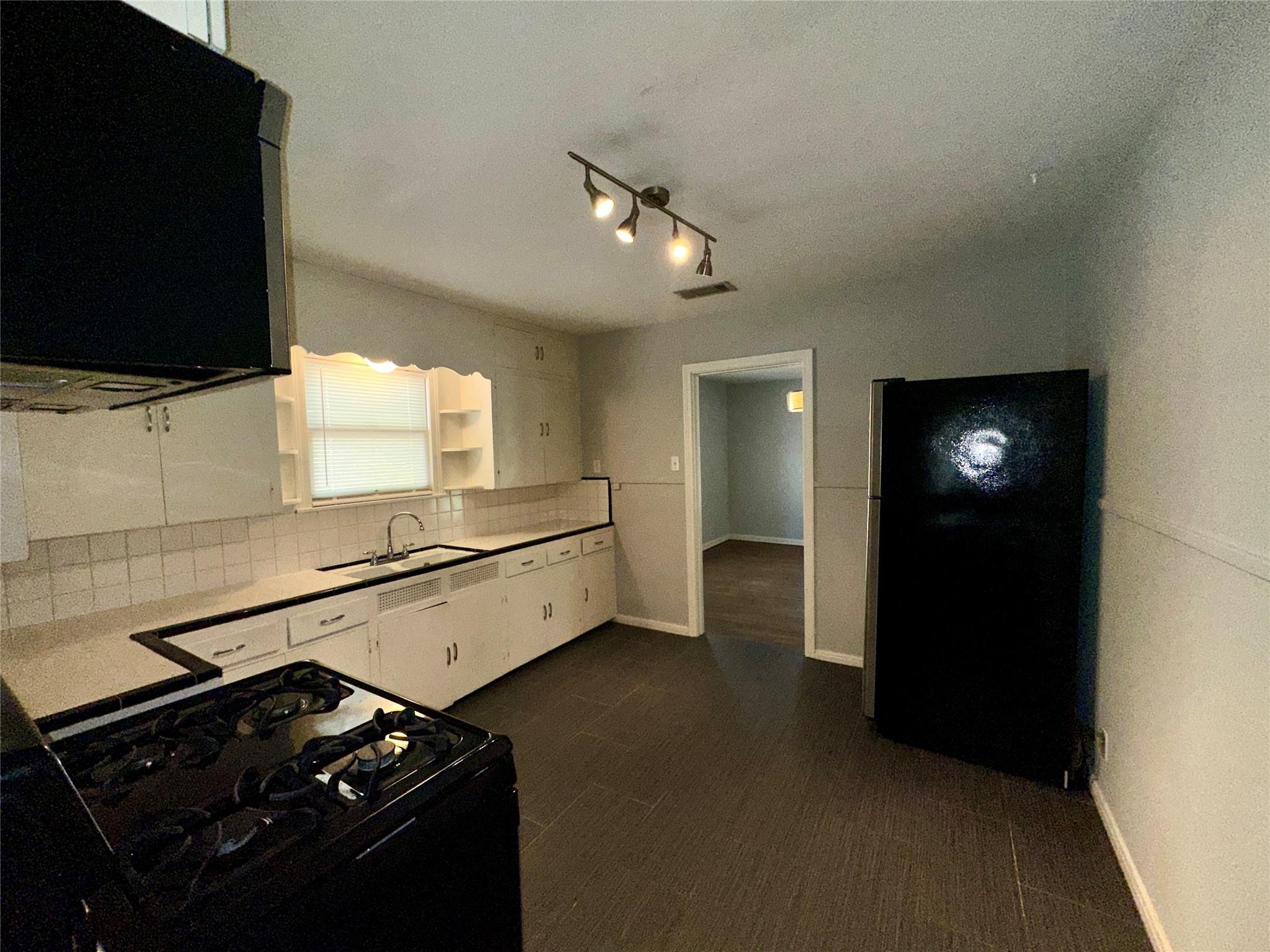 807 E 49th ST, Austin