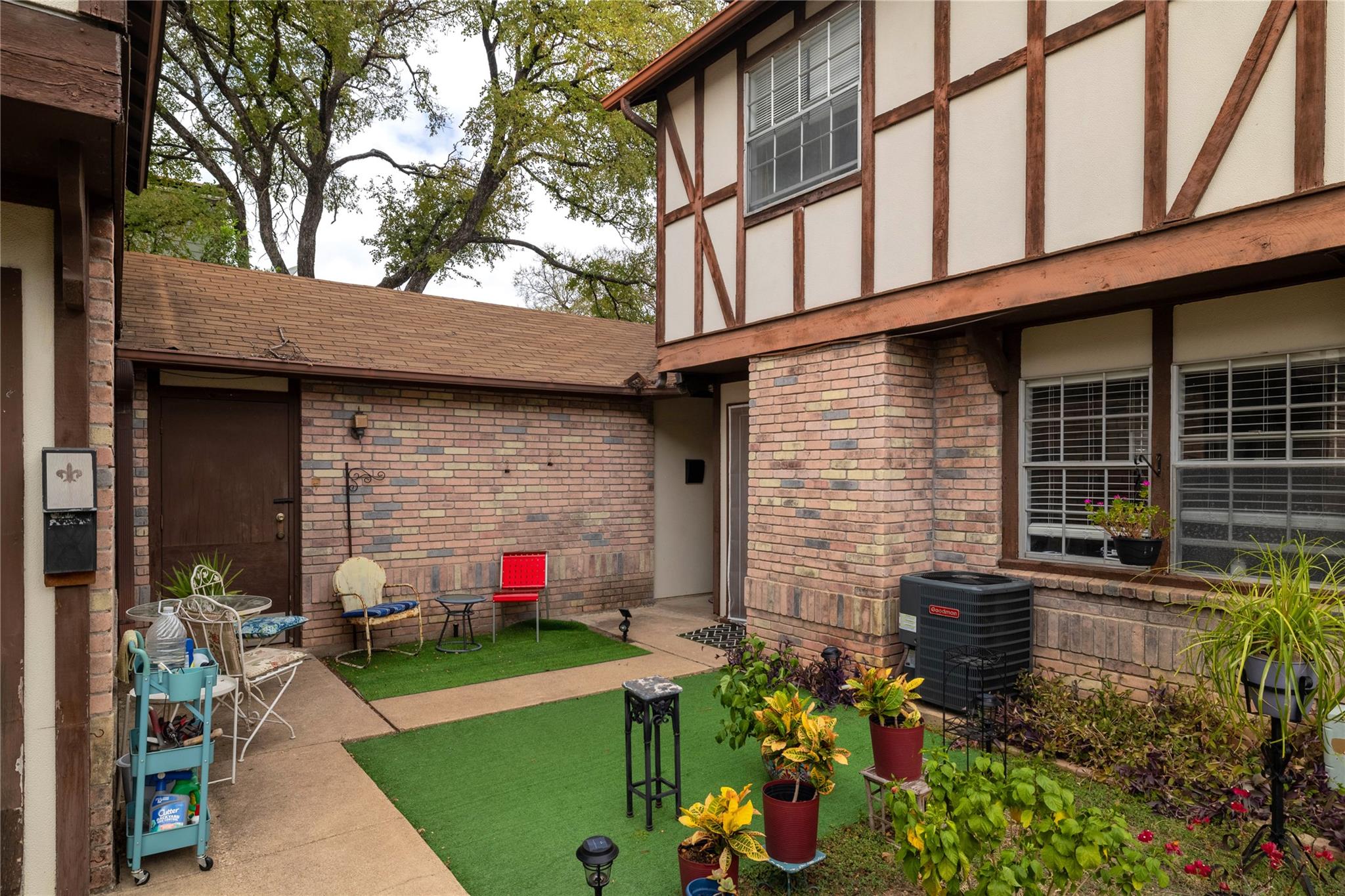 7406 Shadow Hill DR # 108