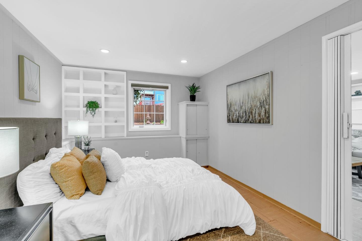 991 Wyandotte Avenue