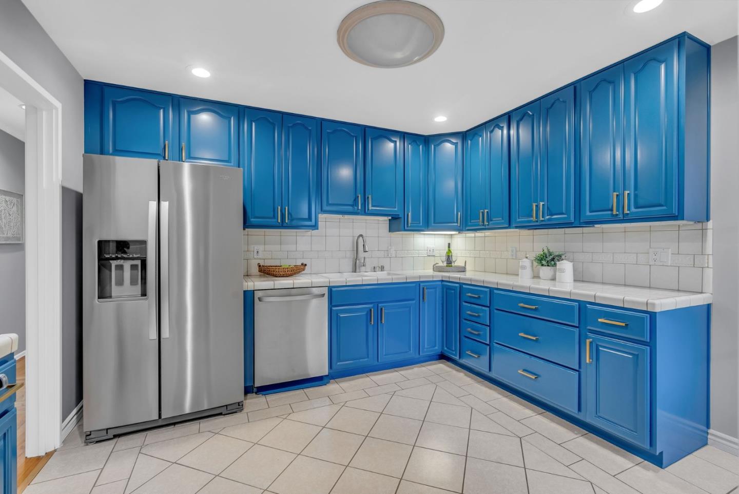 991 Wyandotte Avenue