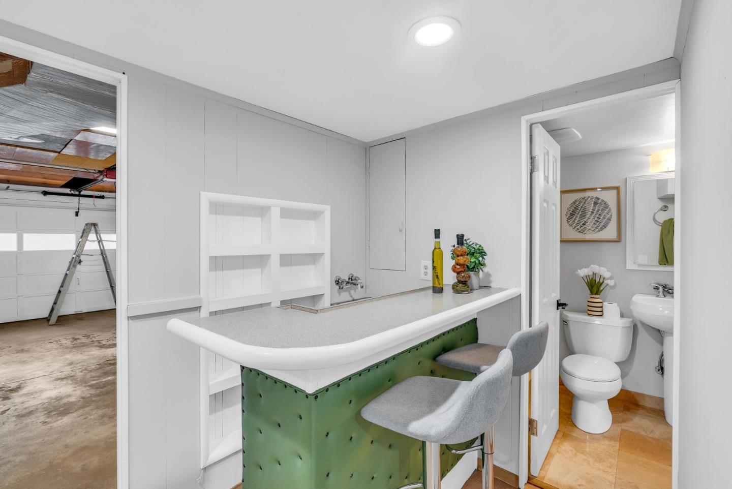 991 Wyandotte Avenue