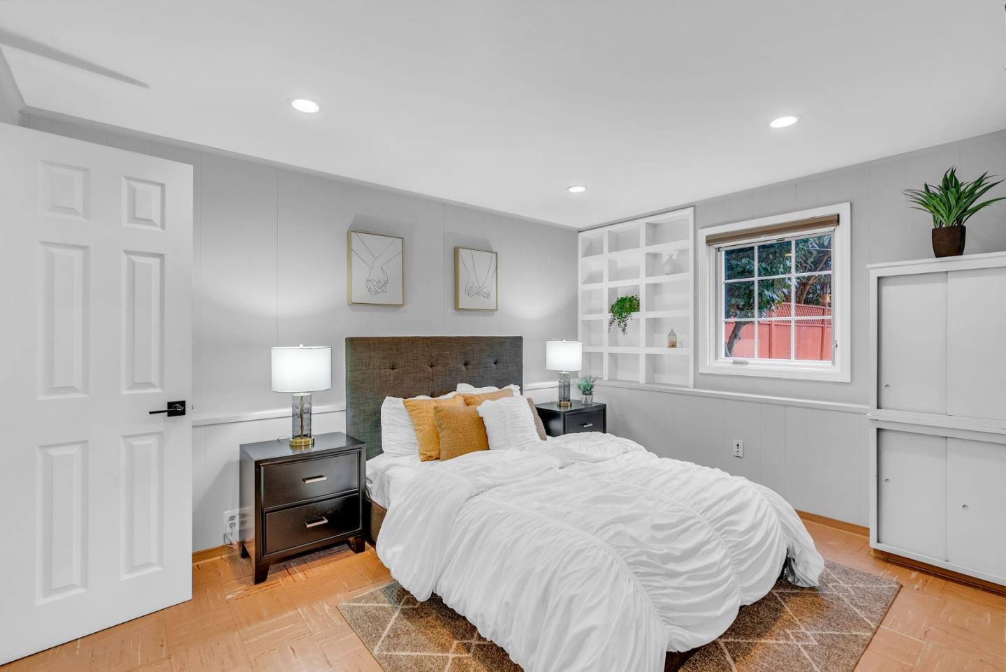 991 Wyandotte Avenue