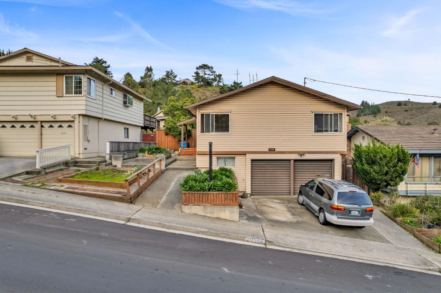 1546 Terra Nova BLVD