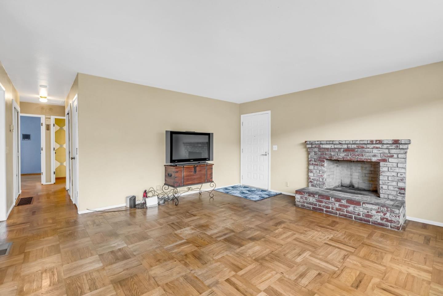 1546 Terra Nova BLVD