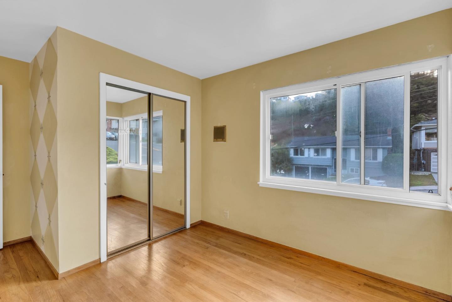 1546 Terra Nova BLVD