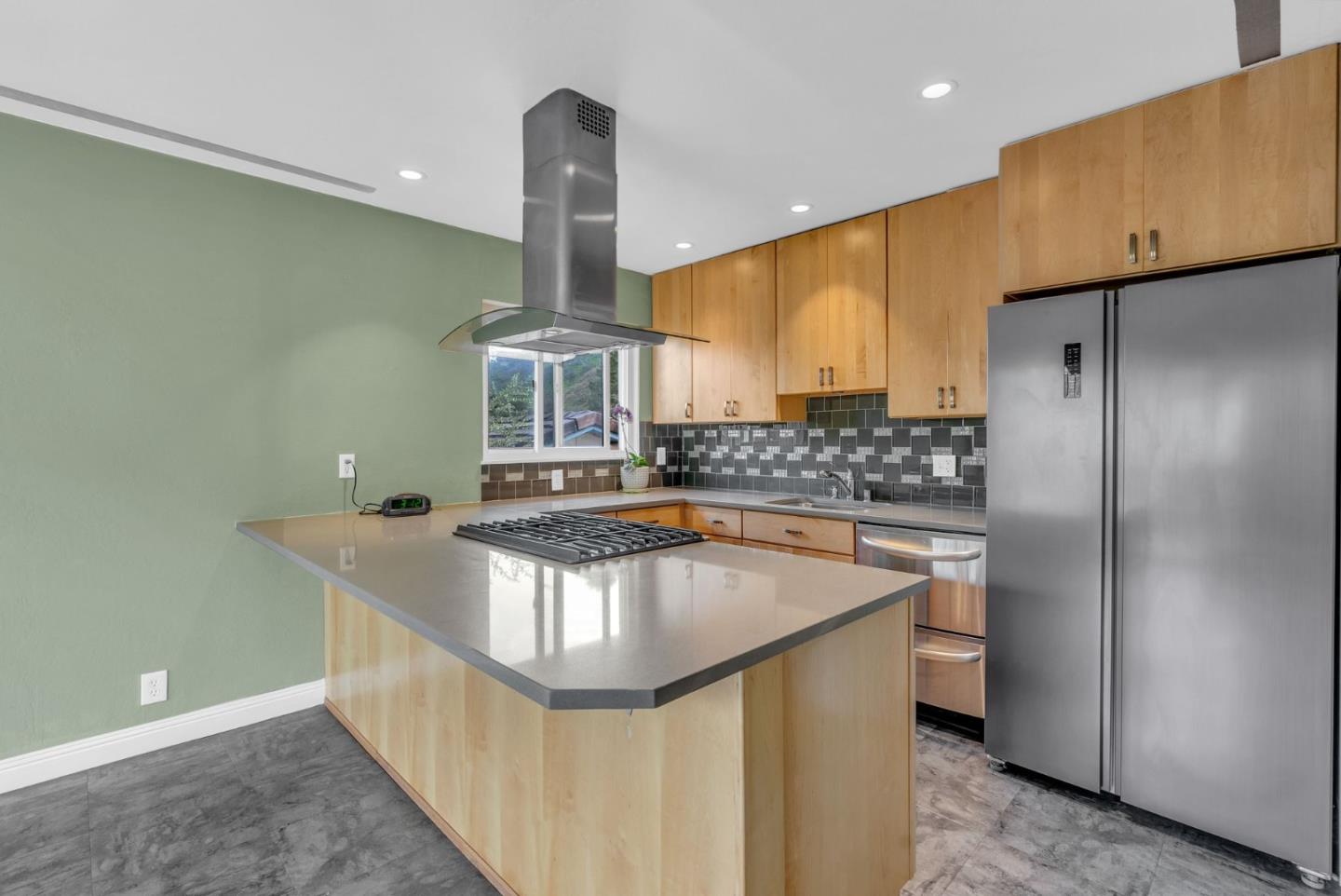 1546 Terra Nova BLVD