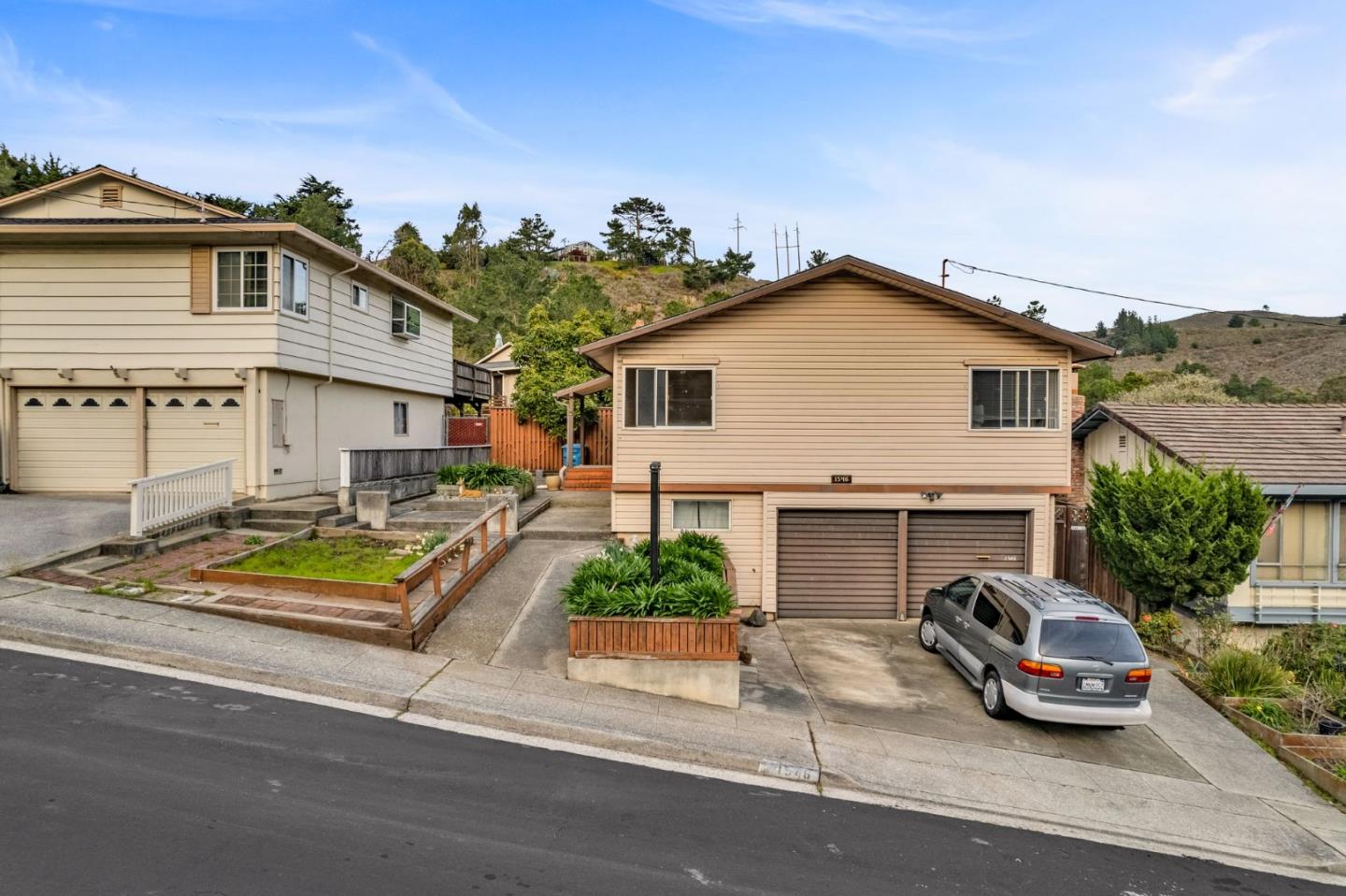 1546 Terra Nova BLVD