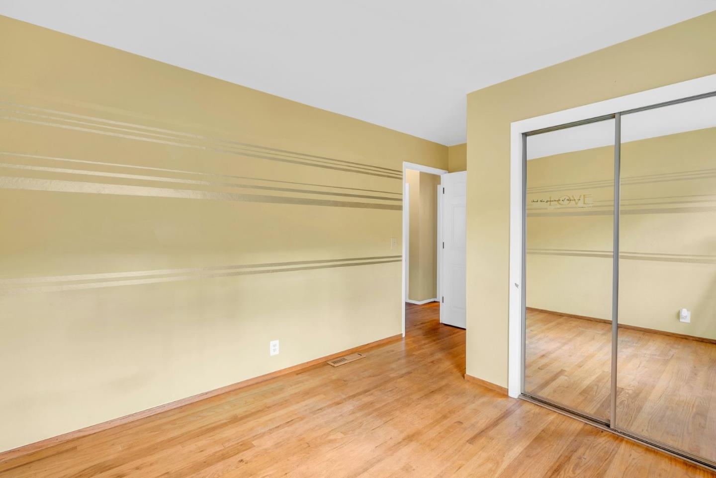 1546 Terra Nova BLVD