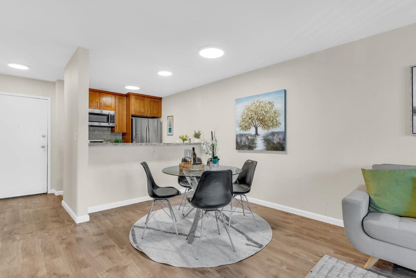 361 Half Moon LN 314