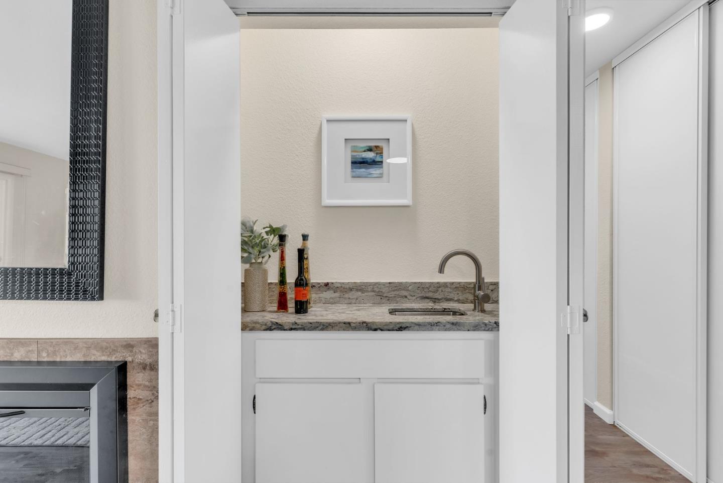 361 Half Moon LN 314