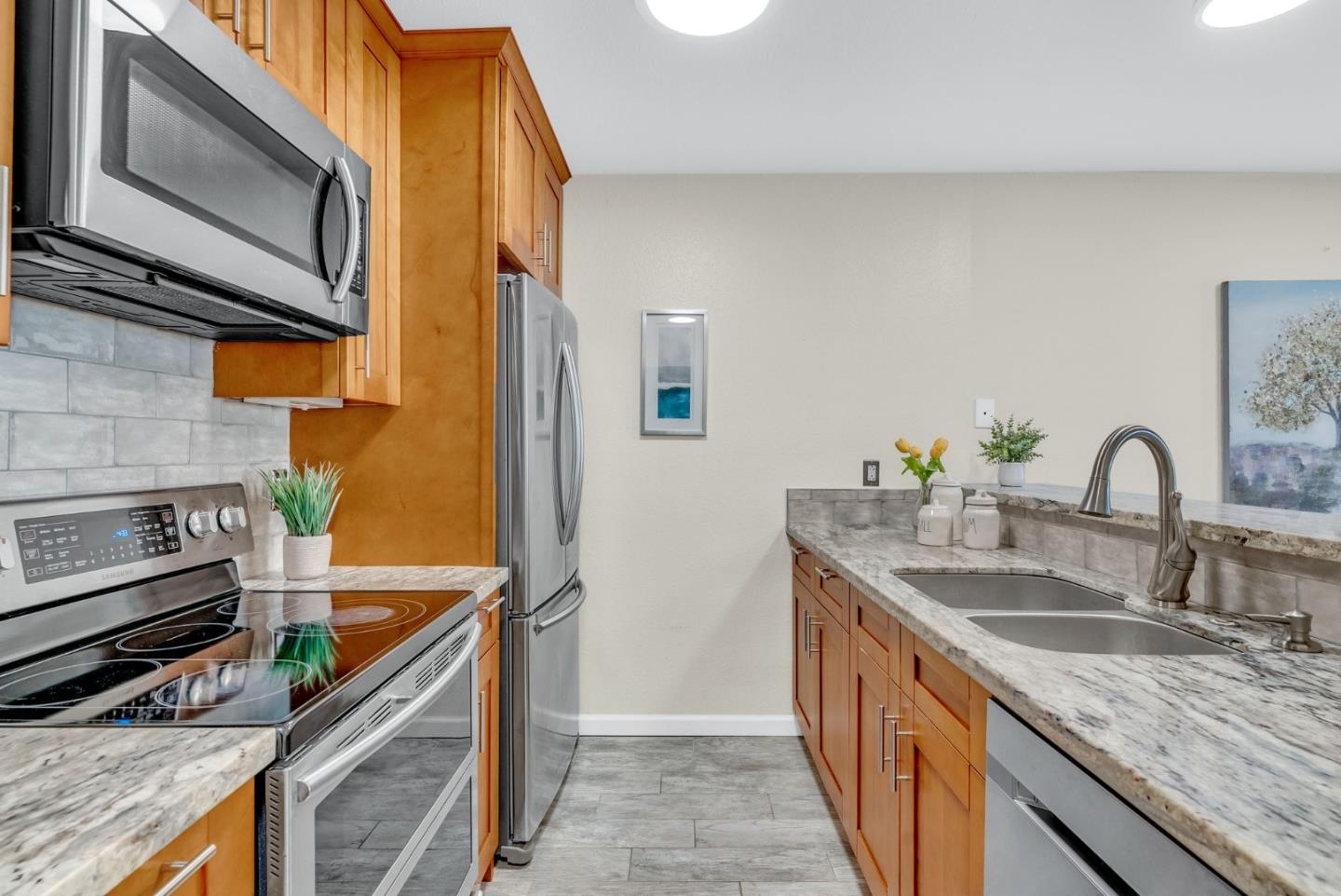 361 Half Moon LN 314