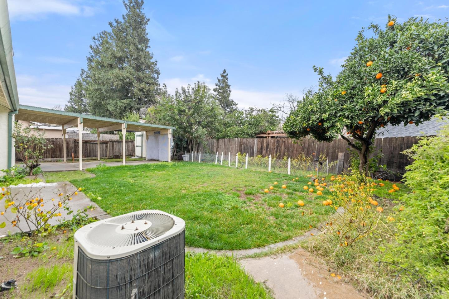 909 N Rosemore Avenue