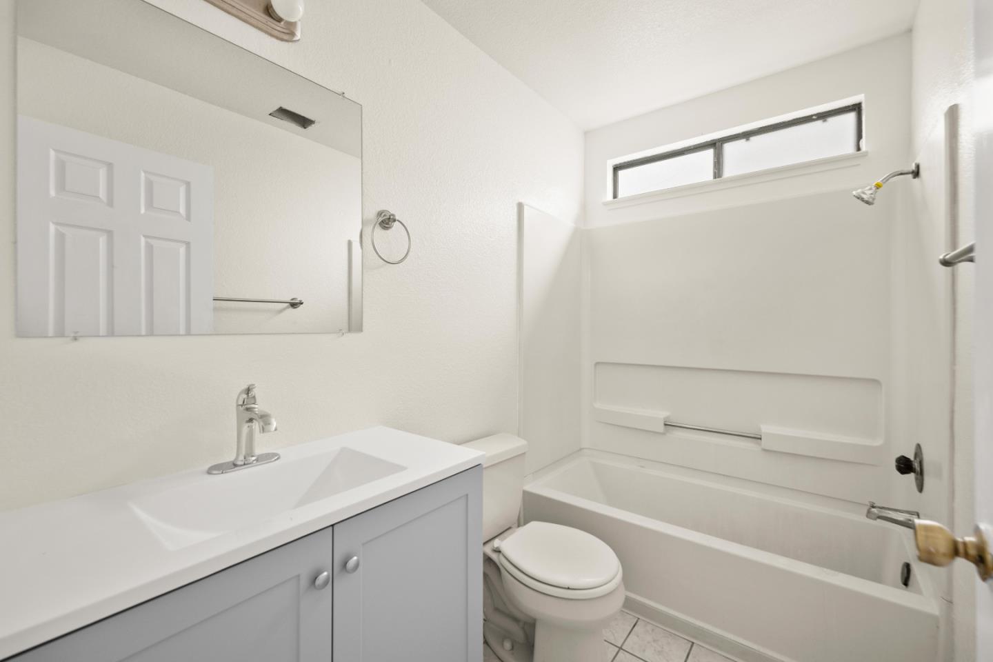 909 N Rosemore Avenue