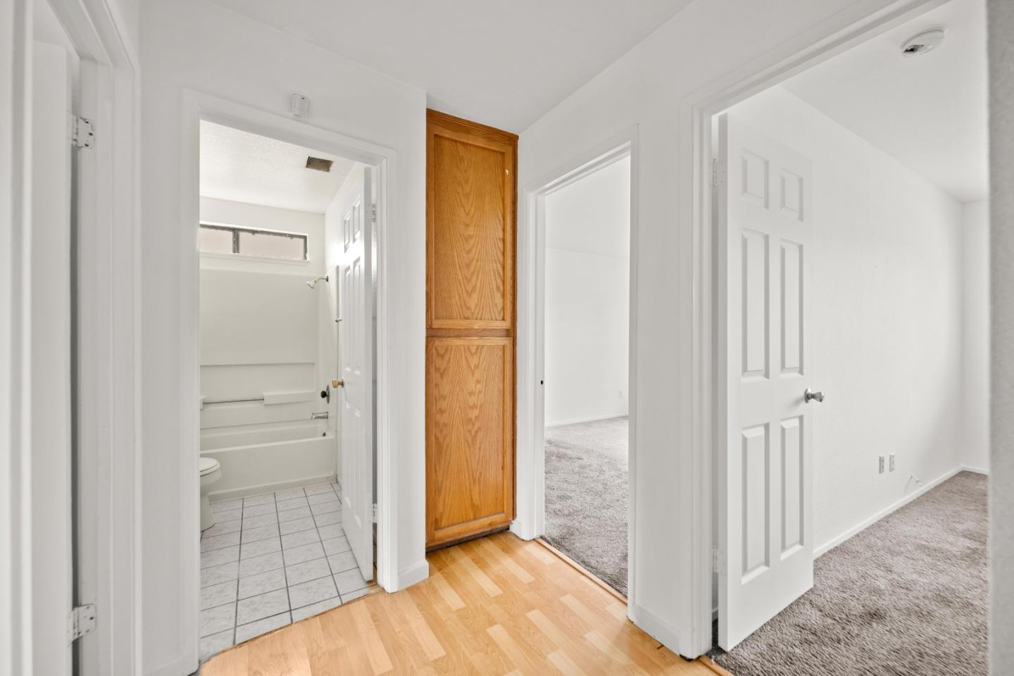 909 N Rosemore Avenue