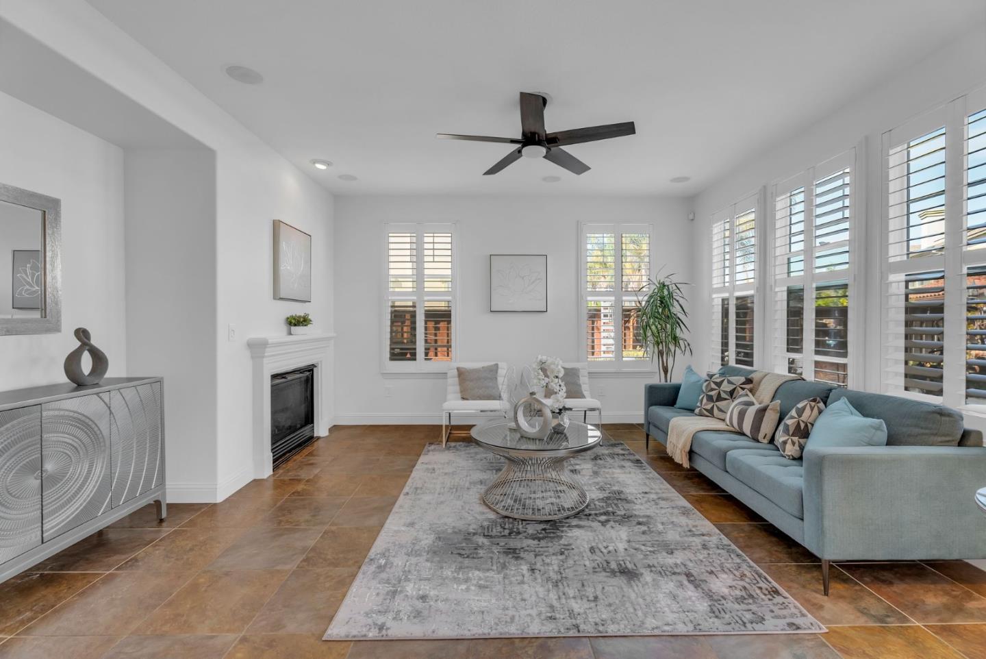 416 N Palo Alto ST