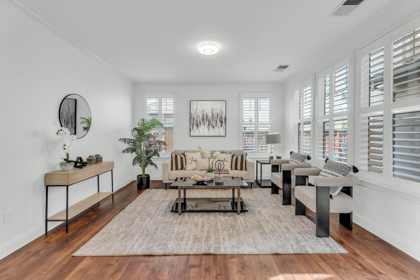416 N Palo Alto ST