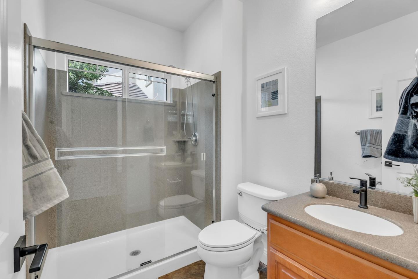 416 N Palo Alto ST