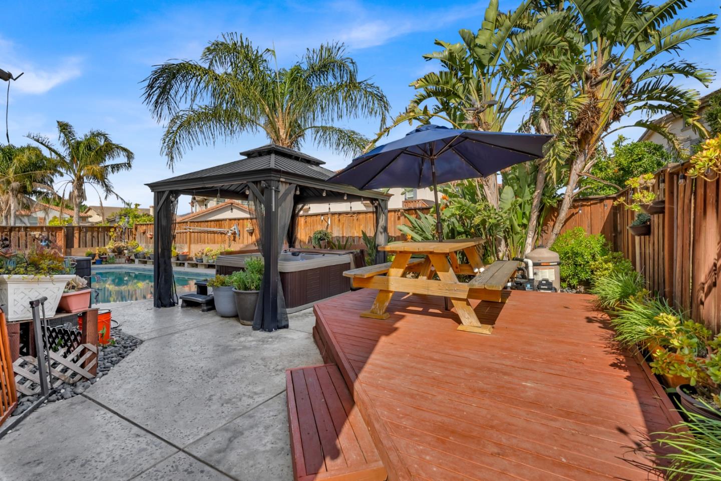 416 N Palo Alto ST