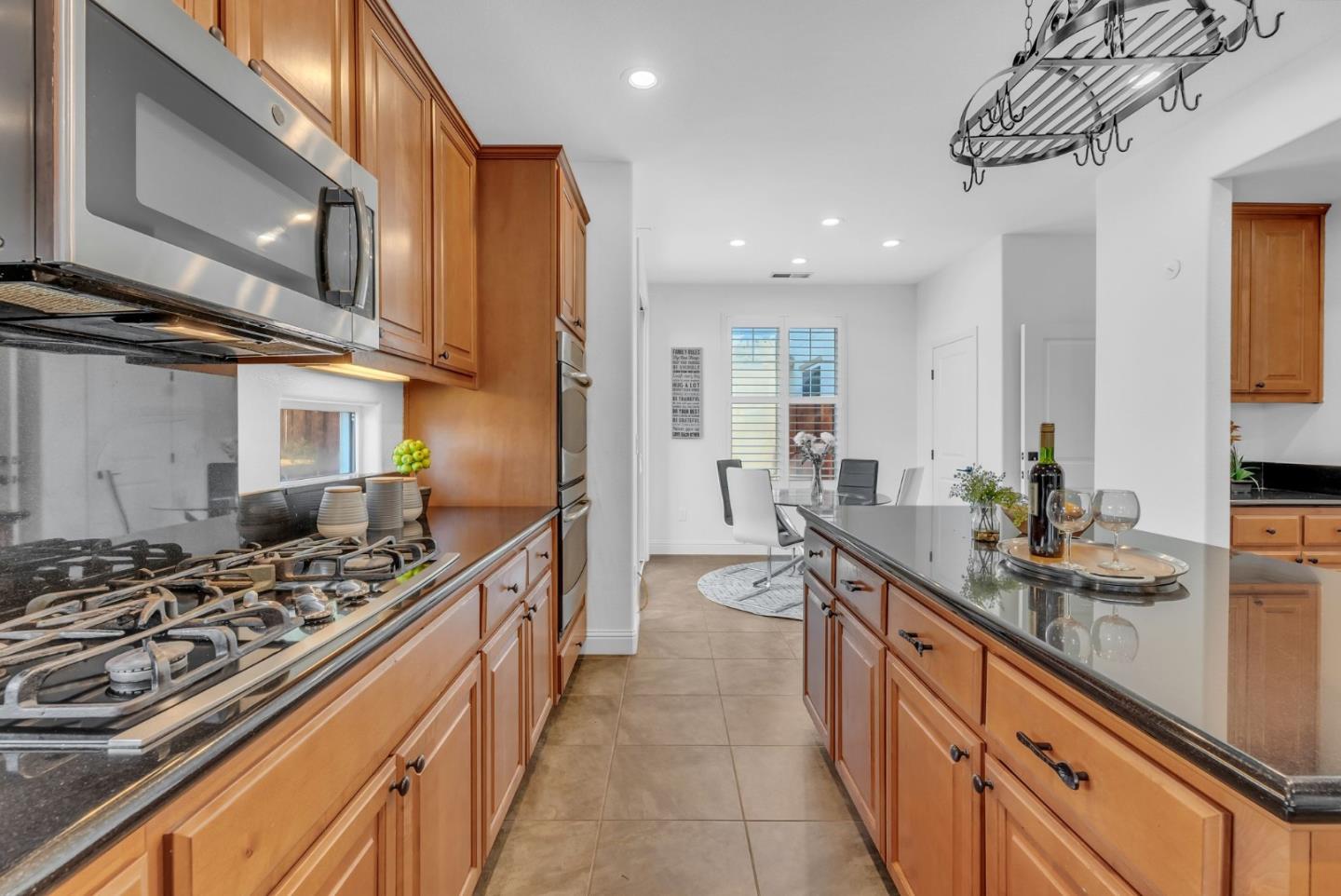 416 N Palo Alto ST