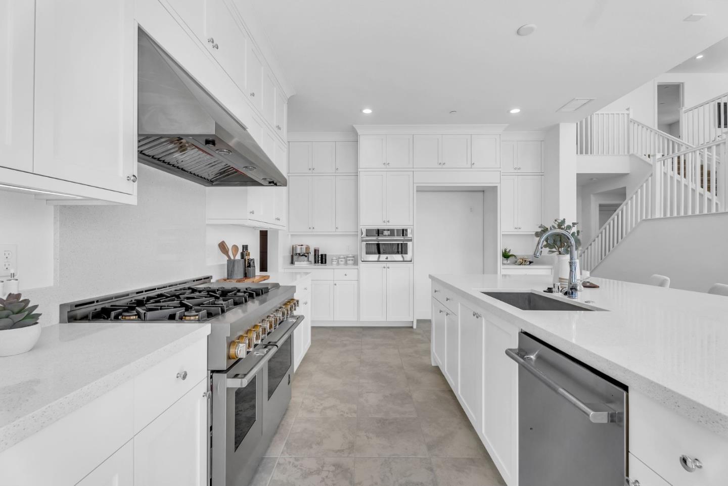 1036 Vista Oaks CT