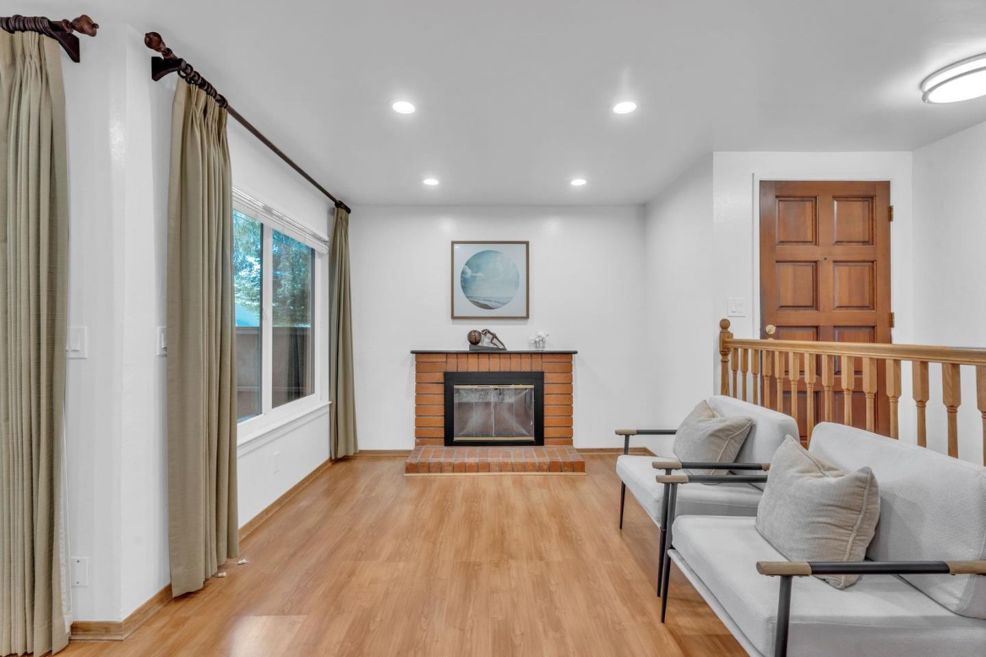 1573 Beach Park BLVD