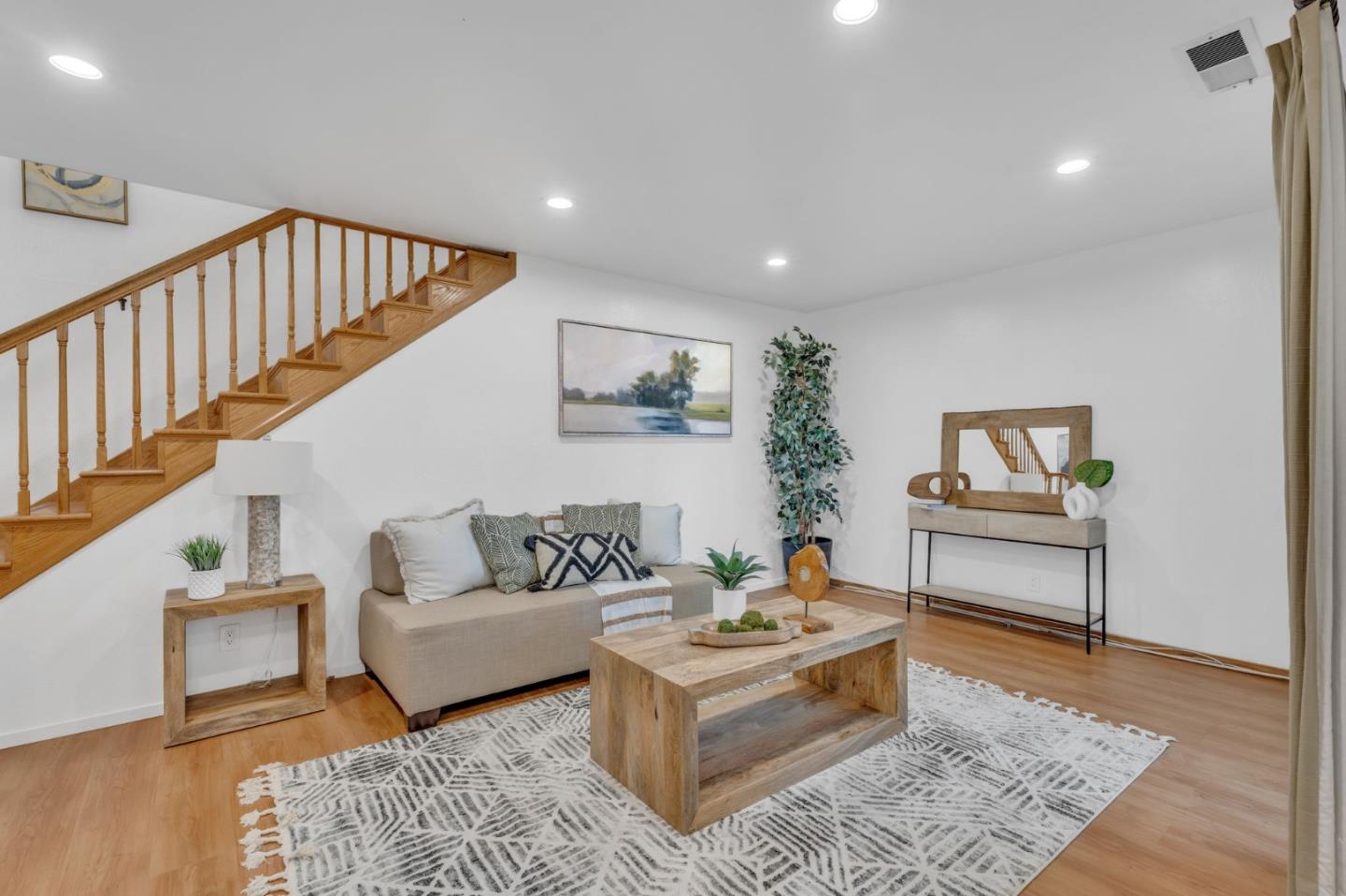 1573 Beach Park BLVD